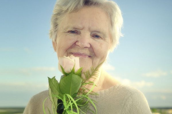 У каких женщин раньше появляется душок старости, что угадывается даже сквозь парфюм