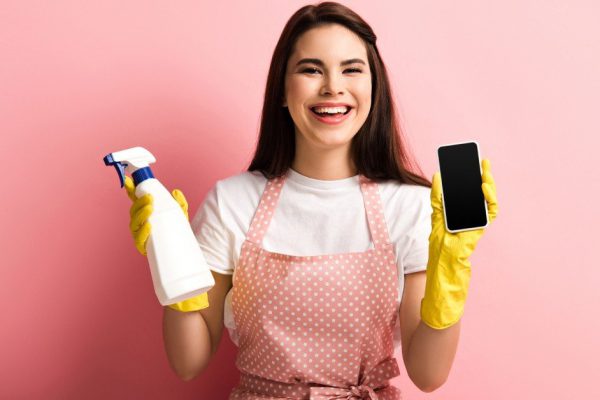 Нужно ли чистить поверхность смартфона