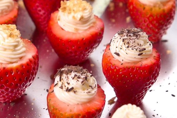 Если готовить чизкейк, то только так! Аппетитнее идеи не встречал…