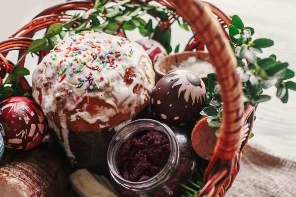 Эксперты посчитали, сколько придется потратить на пасхальную корзинку в 2024 году