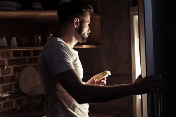 Почему не нужно отказываться от ужина