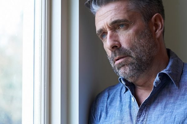 Спустя 16 лет возник бывший супруг, захворал и просится пожить пару недель, дети против