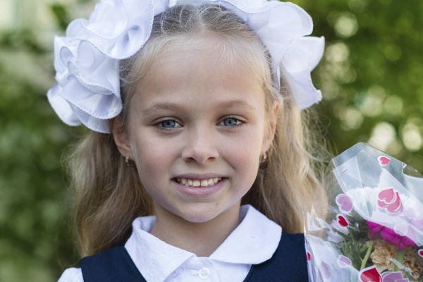 Подруга ведет сына в первый класс, пожалела ее и поделилась родительской мудростью