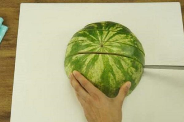 Вот что ты будешь делать с арбузом, когда купишь его в следующий раз!