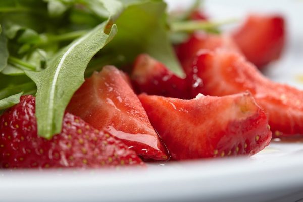 salad with strawberries
