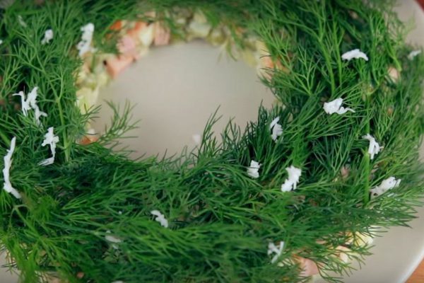 Рецепт закусочного торта с фасолью и луком