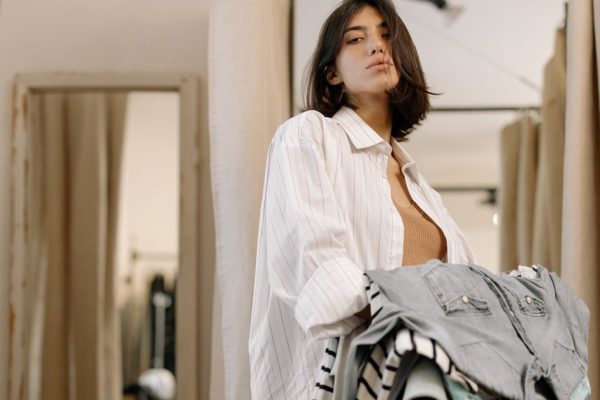 Жалею, что раньше выбрасывала старые рубашки мужа, как же это было неосмотрительно