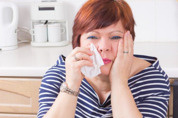 Радовалась, когда муж 2 раза в год приезжал домой, исправно высылал деньги, ничего другого даже не хотелось