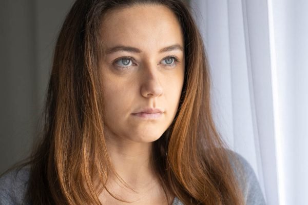 Случайно я узнала, что, пока я пашу за границей, мой муж развлекается с любовницей