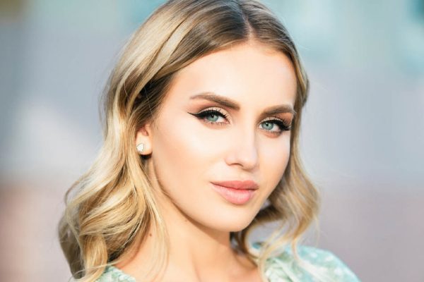 Почему мужчины стали остерегаться красивых женщин и не спешат начинать с ними отношения