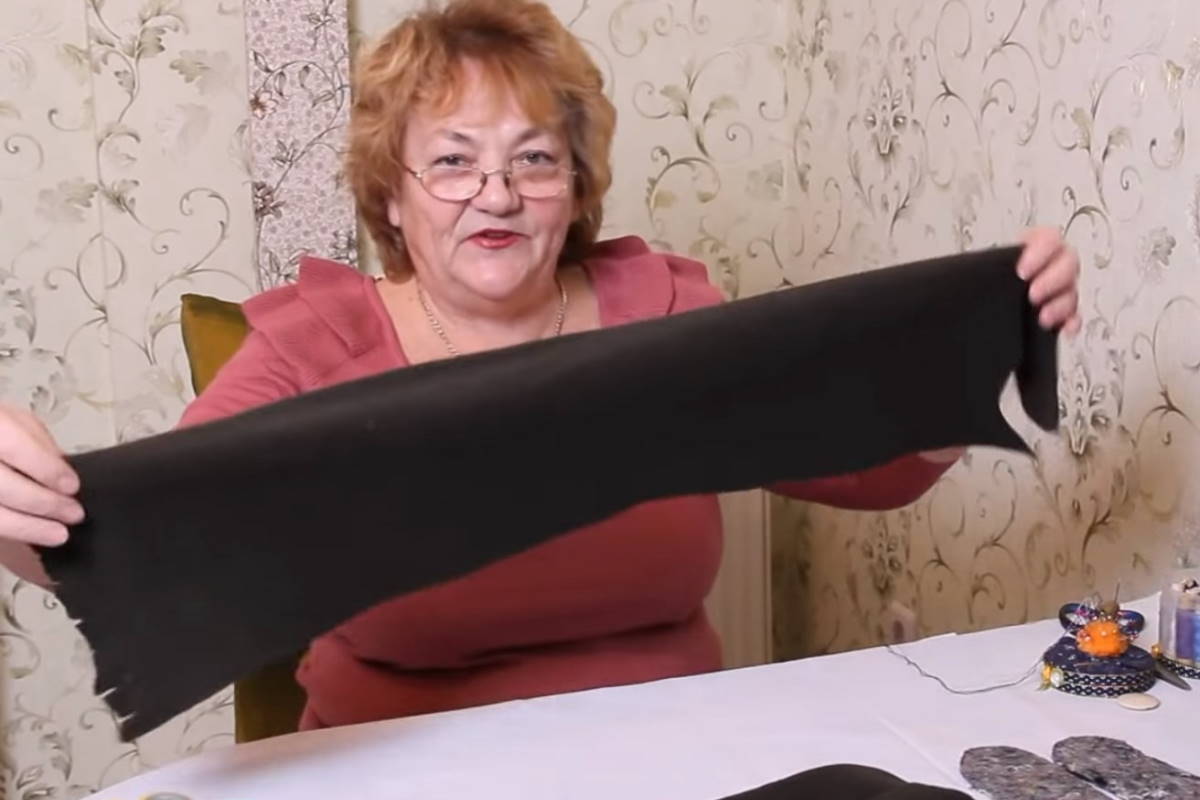 Ольга Папсуева показывает, как сделать теплые и уютные чуни из старого шарфа, бегу шить такие же
