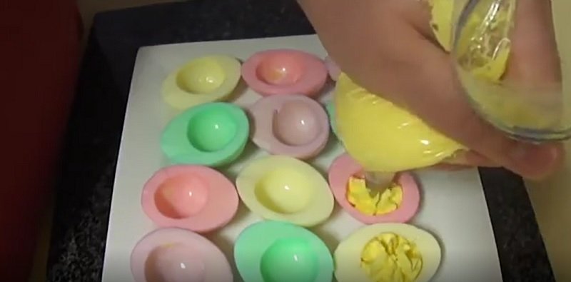 цветные яйца