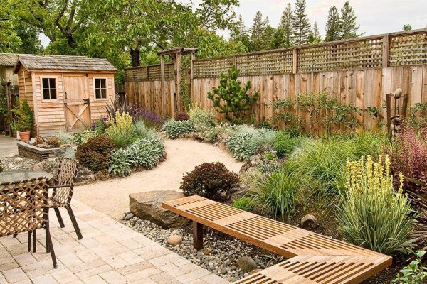 Как красиво отгородиться от соседей