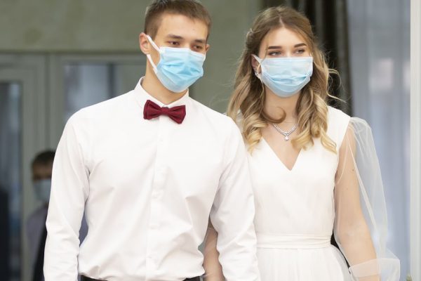 Что нужно учитывать, выбирая дату предстоящей свадьбы, и как это влияет на супружескую жизнь