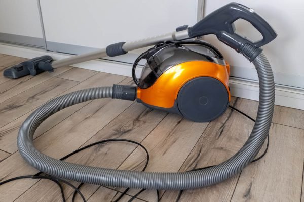 Когда уезжаю из дома на несколько дней, оставляю пылесос посреди комнаты, ты тоже станешь так делать, если узнаешь для чего