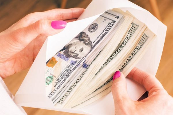 Сын пришел просить денег, но я ему отказала, нам на пенсию скоро выходить, не время разбрасываться средствами