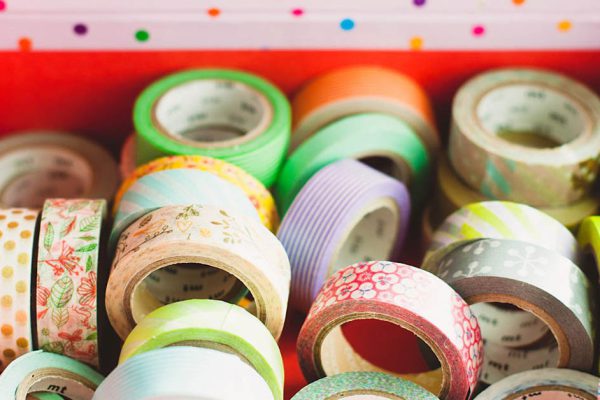 Зачем нужен цветной скотч в хозяйстве