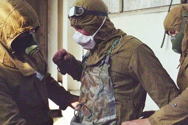 Где сейчас инженеры, что нырнули в водолазных костюмах под реактор Чернобыля