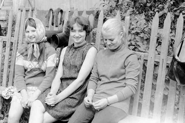 Какой была деревенская молодежь в советские времена и к чему стремились эти молодые люди