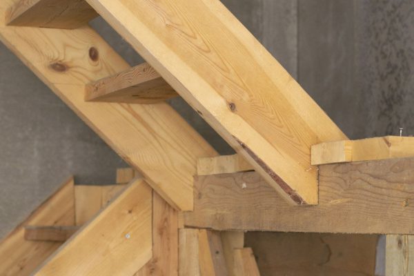 Лестница на второй этаж своими руками, что сохранит пару тысяч хозяину