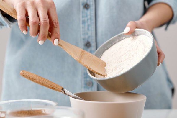 Каждое воскресенье беру творог у знакомой бабули на рынке, чтобы обрадовать мужа его любимым десертом