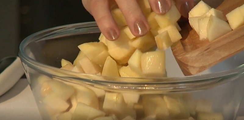 вкусный десерт из груш и яблок