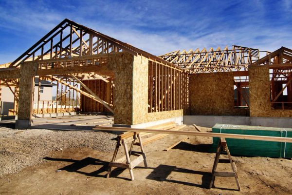 Муж отдает родителям четверть своей зарплаты, как остановить его