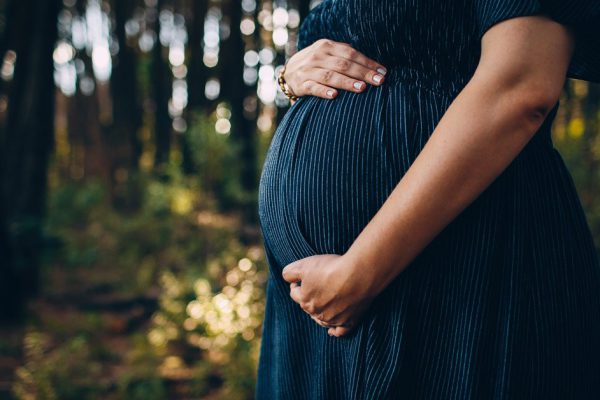 Беременная мама лежала на сохранении в сочельник, именно в ее палату поступила женщина в тяжелом состоянии