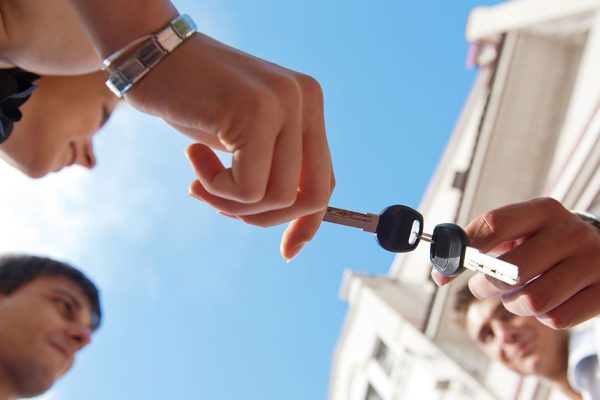 Как совладать с мужем, что вечно тратит деньги на детей от первого брака