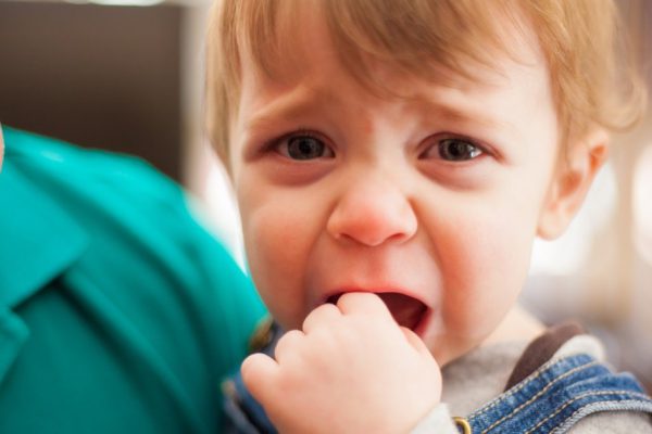 Какие сложности испытывают молодые матери с детьми в обществе