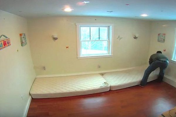 Отец вынес всю мебель из комнаты дочерей. Спустя 3 дня их мечта осуществилась!