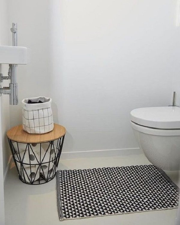 Дизайн туалетной комнаты с раковиной маленького размера