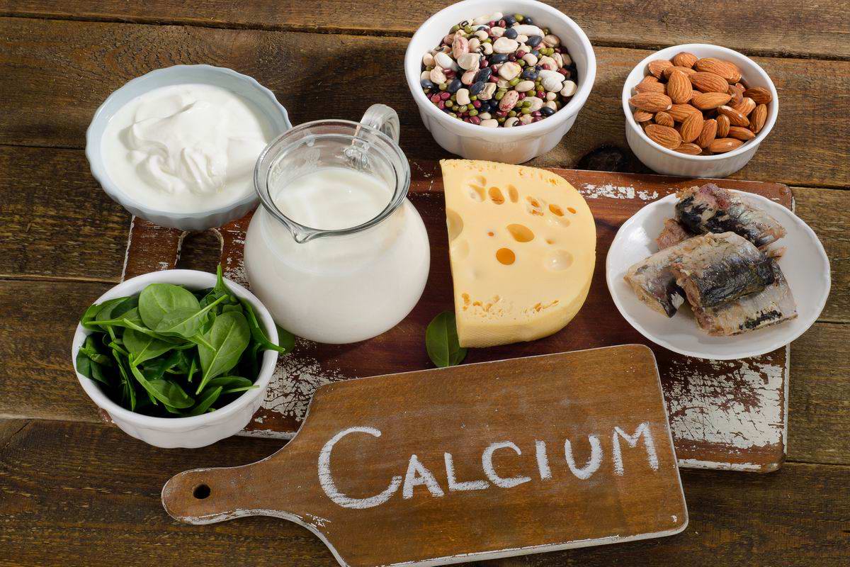 Почему в твороге кальция меньше, чем в молоке кальция, содержится, больше, около, кальций, молока, DepositphotosВ, источник, твороге, только, кости, одной, использовать, скорлупу, сыров, граммах, продукт, почти, ложке, немного