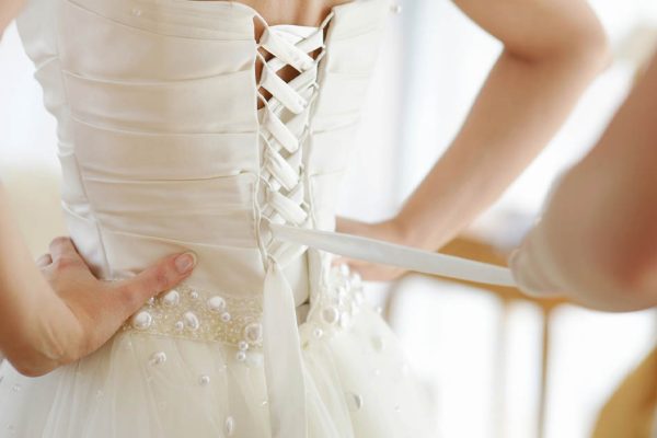 В день свадьбы мама впервые на моей памяти рыдала в голос, она просила меня не совершать ошибку