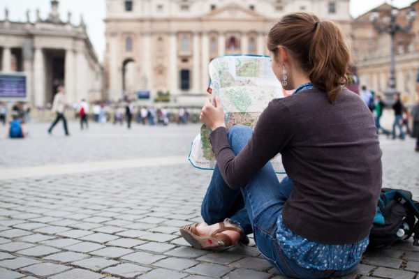 Наглая племянница собралась жить в моем доме все 5 лет своего обучения, решила поставить сестру и ее дочь на место