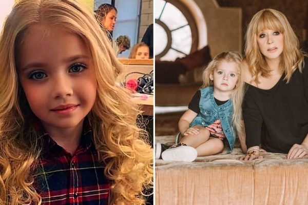 Пользователи Сети заметили у Лизы Галкиной одну особенность, девочке пророчат непростое будущее