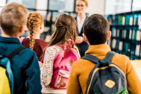 Раньше в классе моего сына все хорошо ладили, но, когда им сменили классного руководителя, произошла очень неприятная ситуация