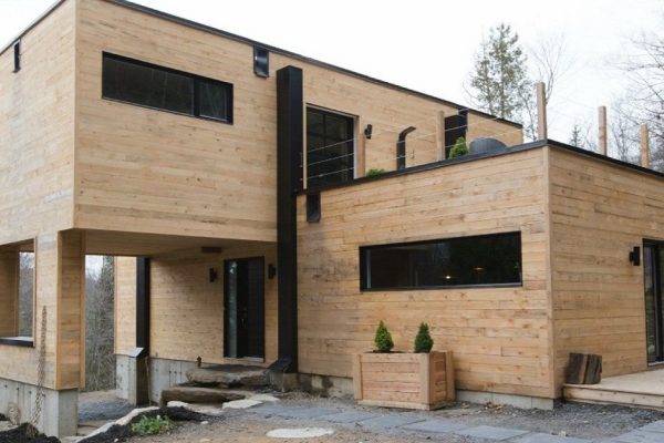 Она построила дом из грузовых контейнеров: заглянешь внутрь — ахнешь от восторга!