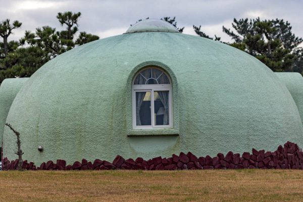 Сколько простоят купольные дома из пенопласта, которые построили за 2 часа
