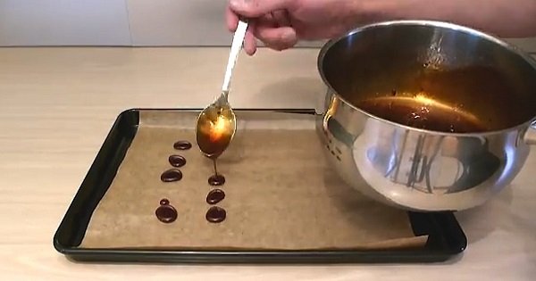 Просмотрев это видео, ты больше никогда не будешь покупать лекарства от кашля в аптеке!