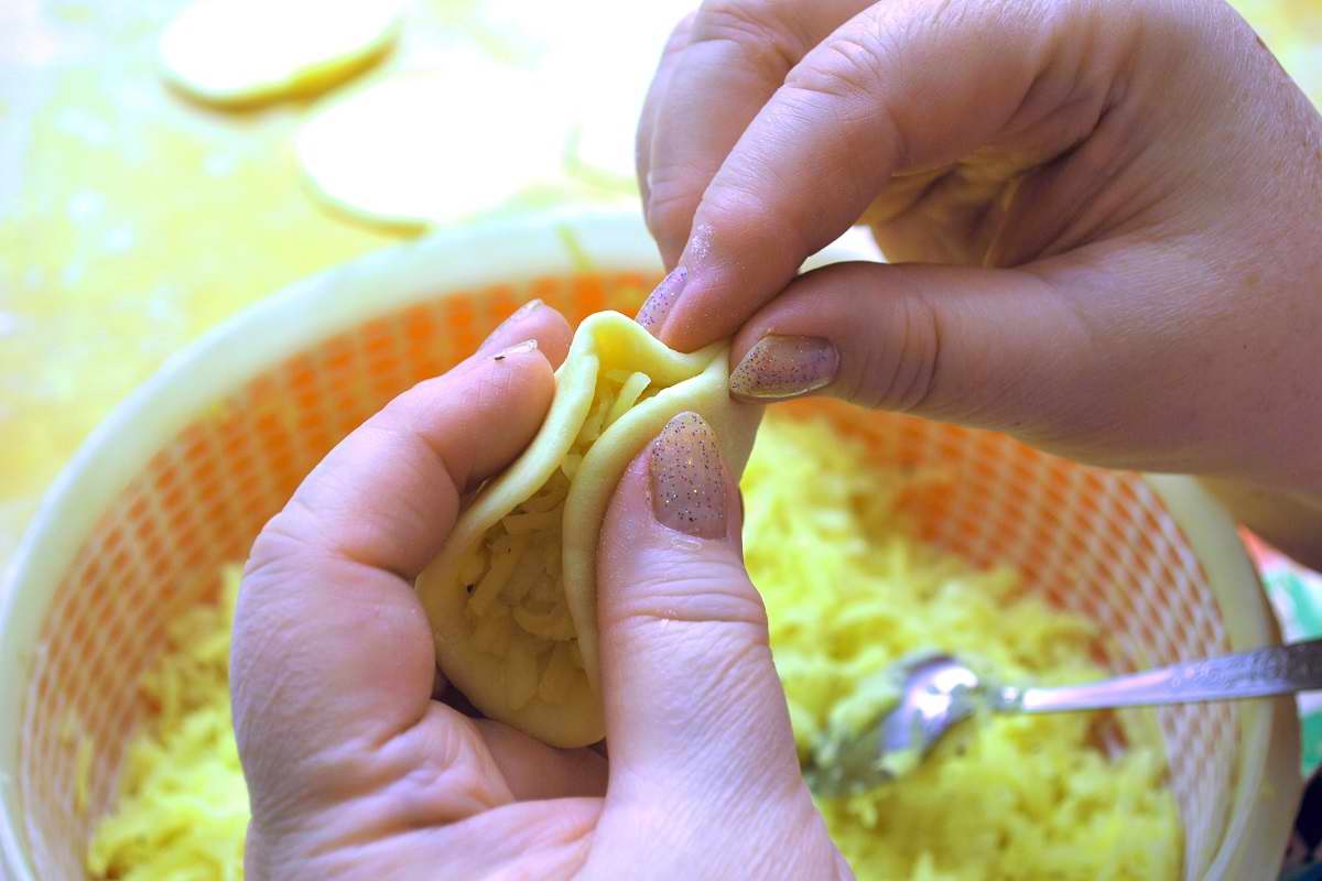 домашние вареники с картошкой