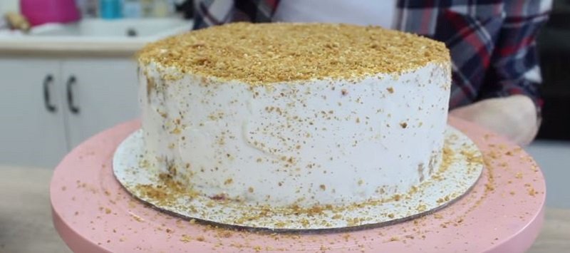 медовик с орехами