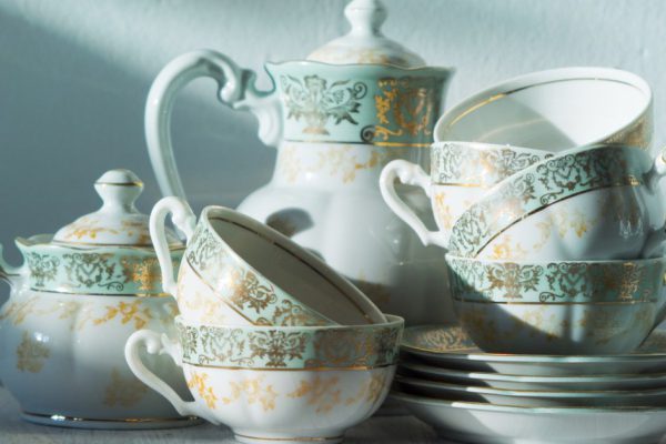 Какую посуду пора перестать хранить дома