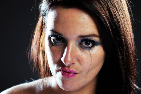 Случайно встретила бывшего и узнала, что он теперь богат, злюсь, что упустила его