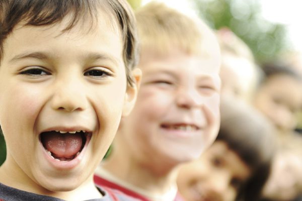 Можно ли оградить ребенка от плохого влияния друзей, не испортив с ним отношения