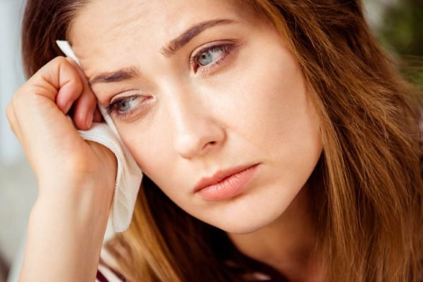 Ксения смогла пораньше вырваться домой, оставив немощную свекровь на попечение сестры, но ее там явно не ждали