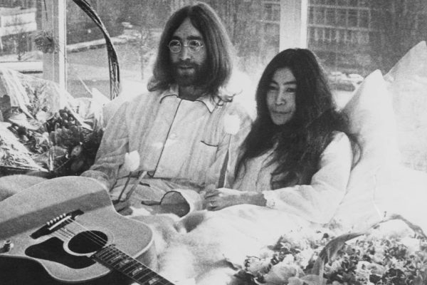 У кого Йоко Оно увела Джона Леннона, построив счастье на чужом несчастье