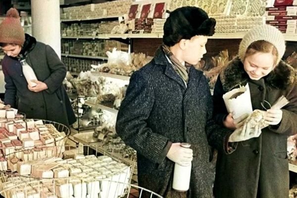 Вспомнил, насколько экологично упаковывали продукты в советское время, и задумался, почему перестали так делать