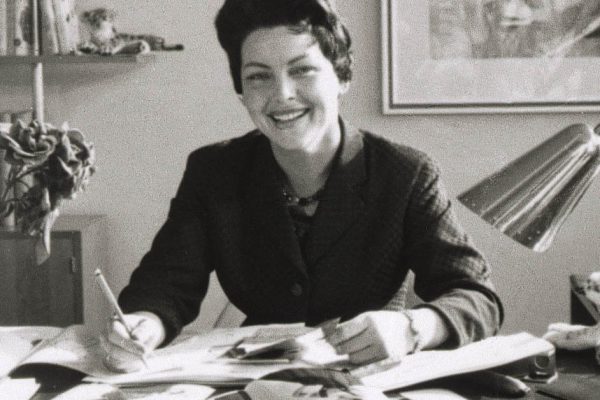 После измены мужа женщина создала модный журнал Burda, хоть и не умела шить сама