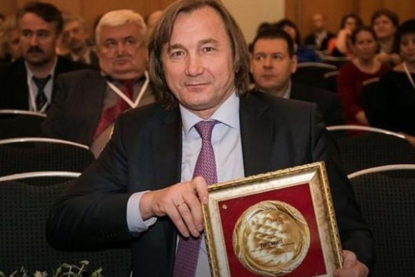 54-летний онколог из Петербурга поставил на ноги девушку с 4-й стадией рака. «От Ирины отказались врачи, говорили, что она безнадежна…»